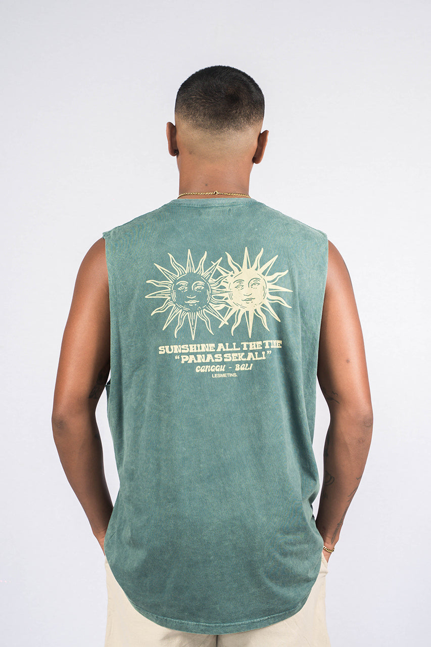SUNS Green Bottle Wash Regular-Fit Muscle Tee