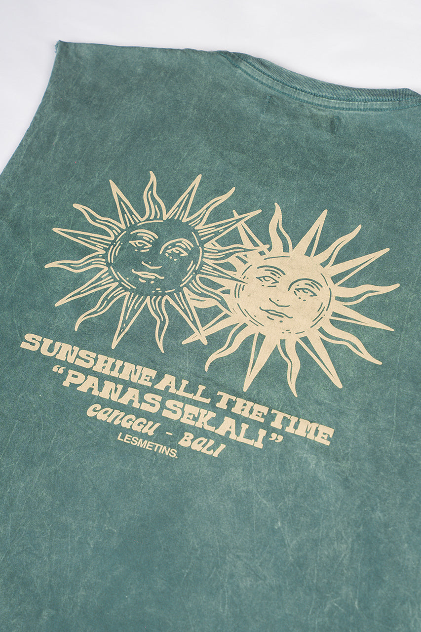 SUNS Green Bottle Wash Regular-Fit Muscle Tee