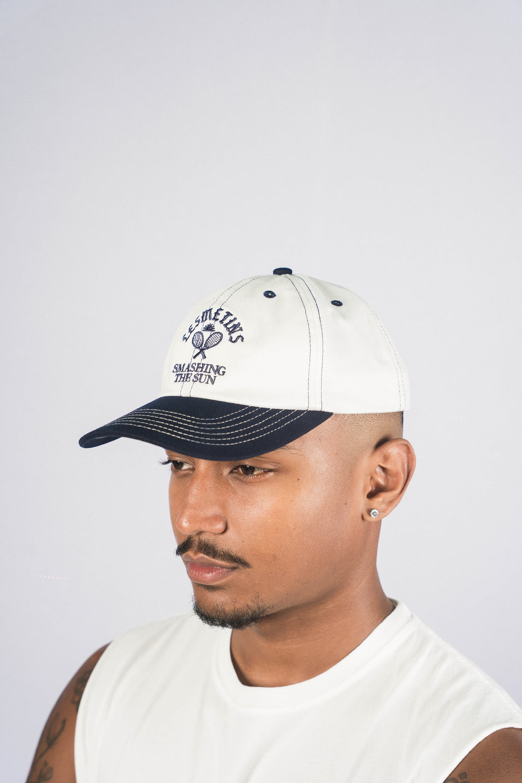 ROGER Off White-Navy 6-Panel Hats